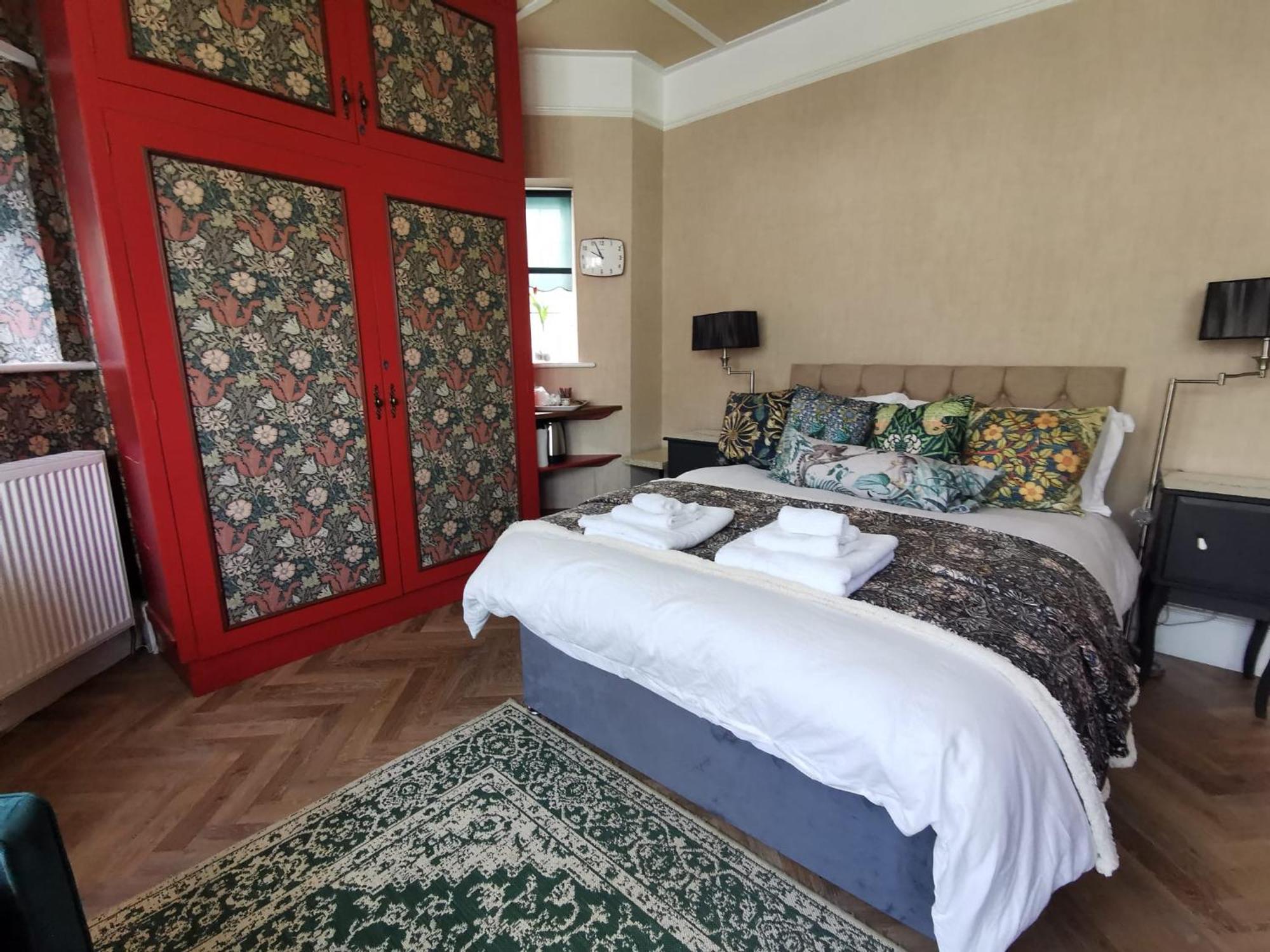 William Morris, Spacious Ground Floor Lux Double Bedroom Bexhill-on-Sea エクステリア 写真